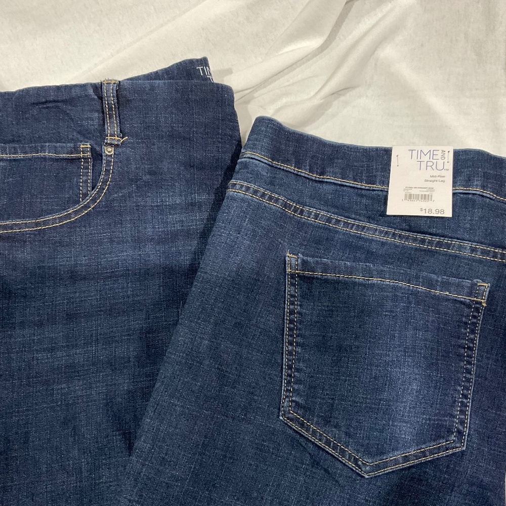NWT Women's Blue Mid-Rise Straight Leg Pull On Jeans Size XL 16-18